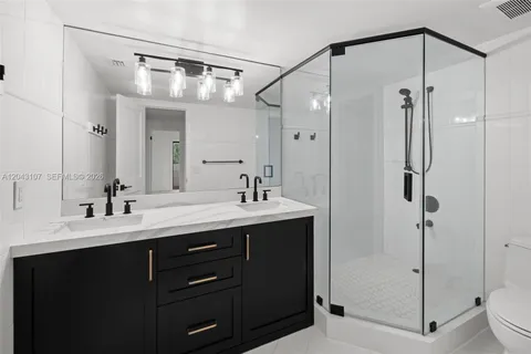 $637,500 | 9001 Southwest 94th Street, Unit 201, Miami, FL 33176