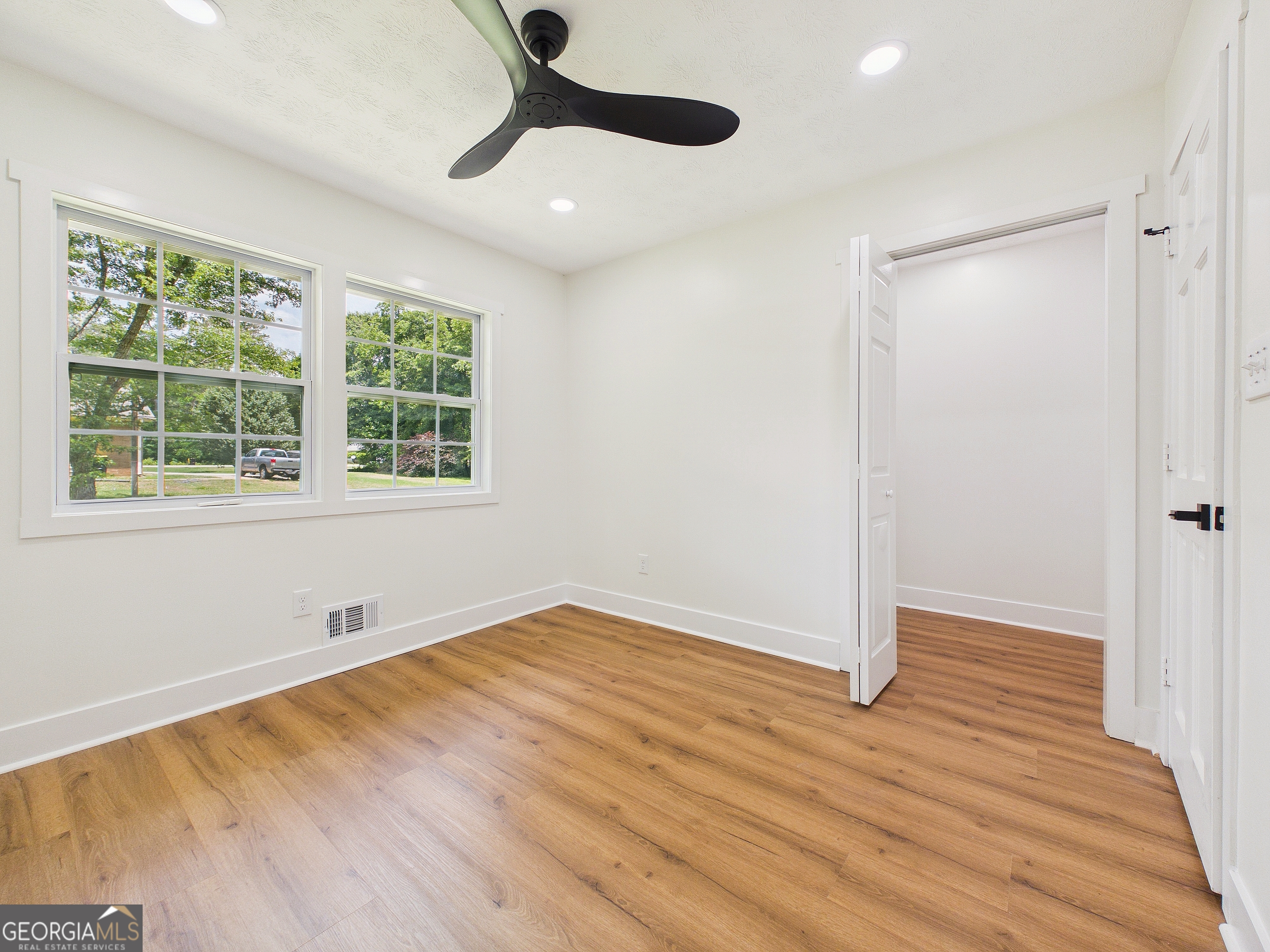 6740 Tell Road Fairburn, GA 30213 - Photo 19 of 35