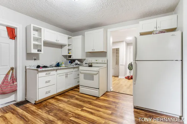 $360,000 | 1402 North Avenue Northeast, Grand Rapids, MI 49505