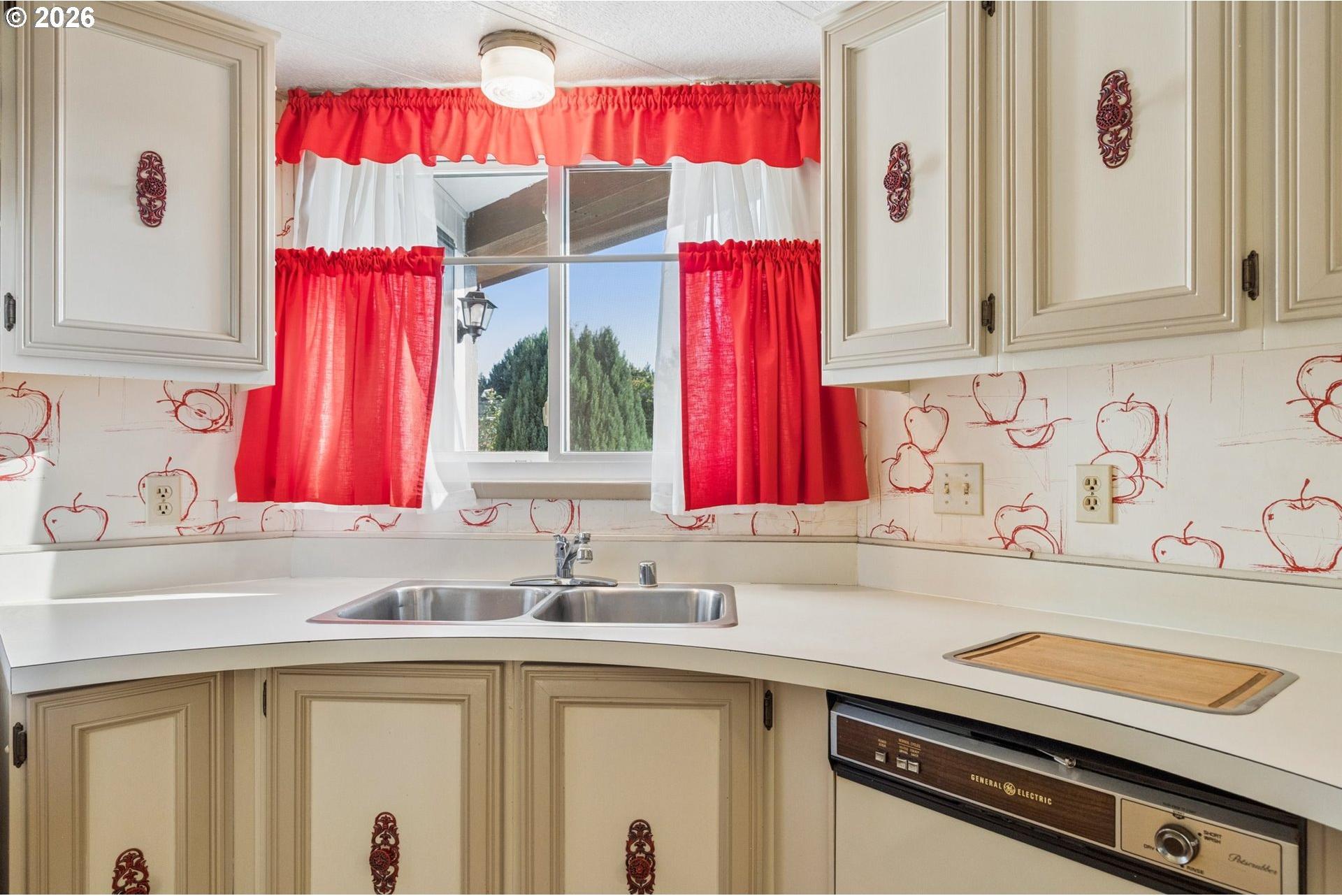 17680 Southwest Bunker Oak Road, Unit 411 Beaverton, OR 97006 - Photo 20 of 40 Gallery Image 20