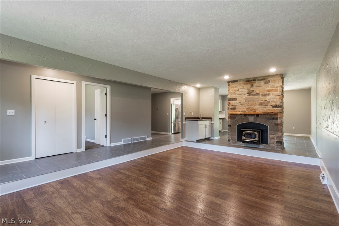 16954 Drake Road Strongsville, OH 44136 - Photo 3 of 27