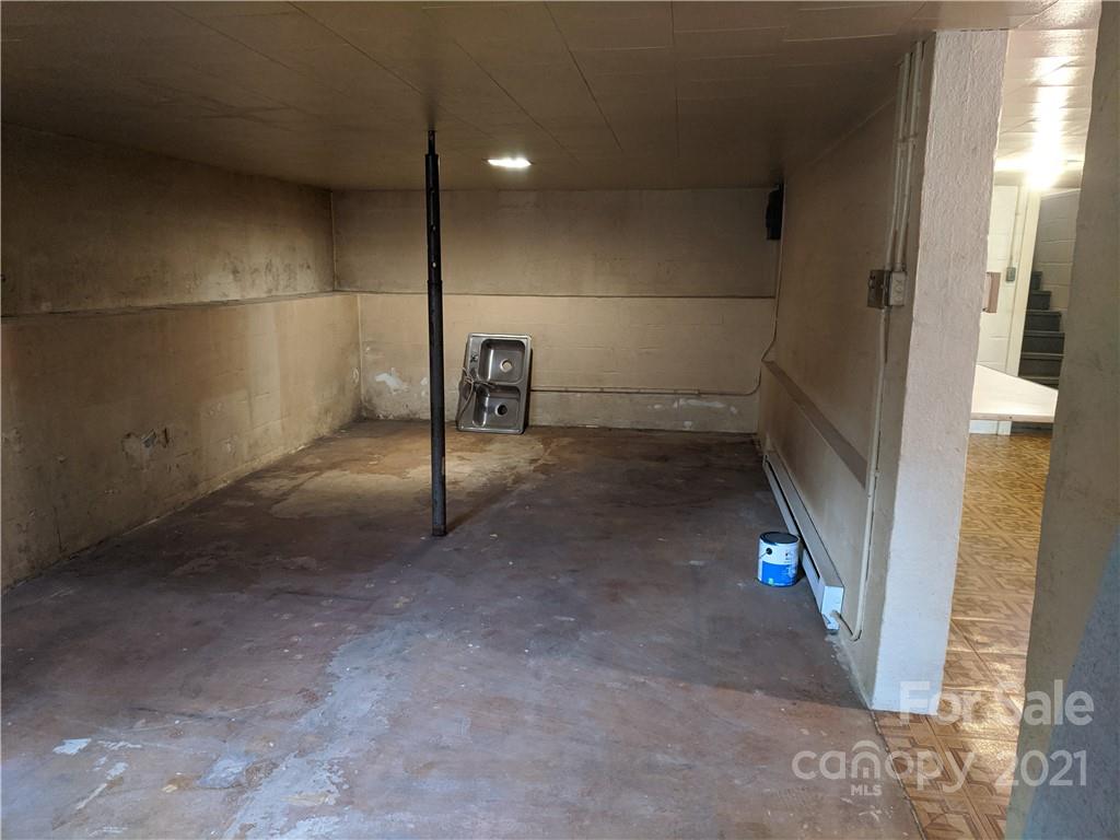 1054 Hubbard Road Hickory, NC 28601 - Photo 26 of 28 Gallery Image 26