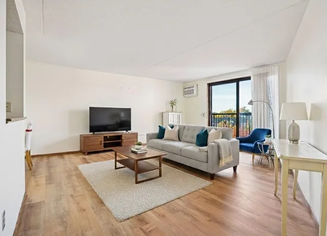 $120,000 | 2601 Kenzie Terrace, Unit 402, St. Anthony, MN 55418