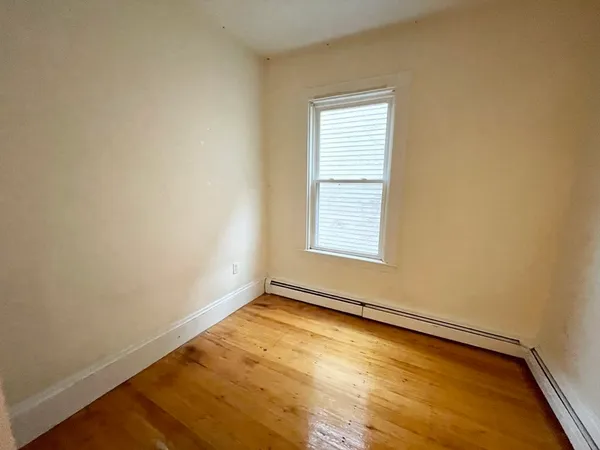 $6,000 | 72 Calumet Street, Unit 2, Boston, MA 02120