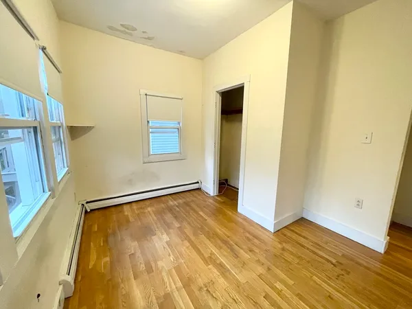 $6,000 | 72 Calumet Street, Unit 2, Boston, MA 02120