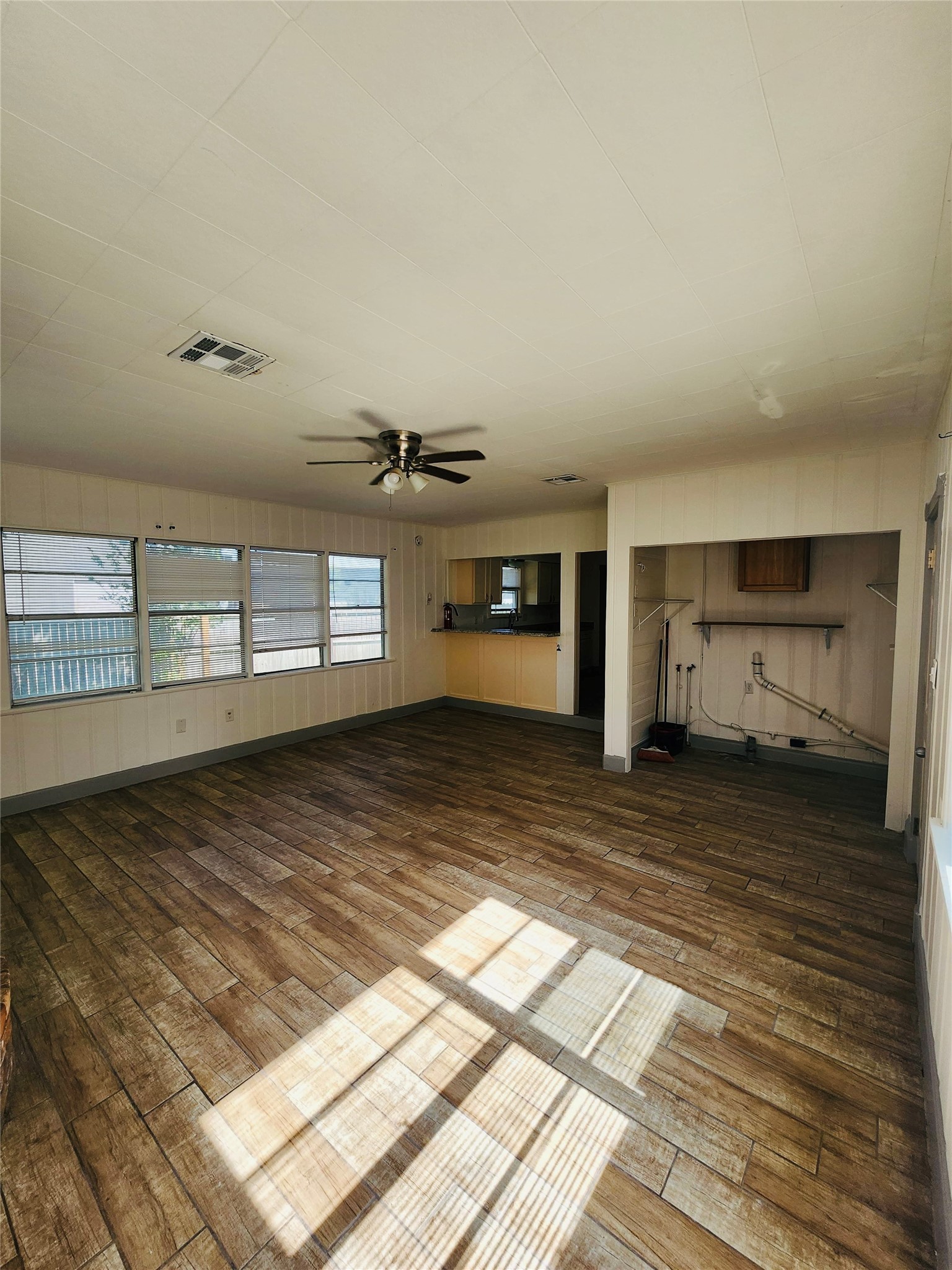 2 High Street Baytown, TX 77520 - Photo 7 of 20