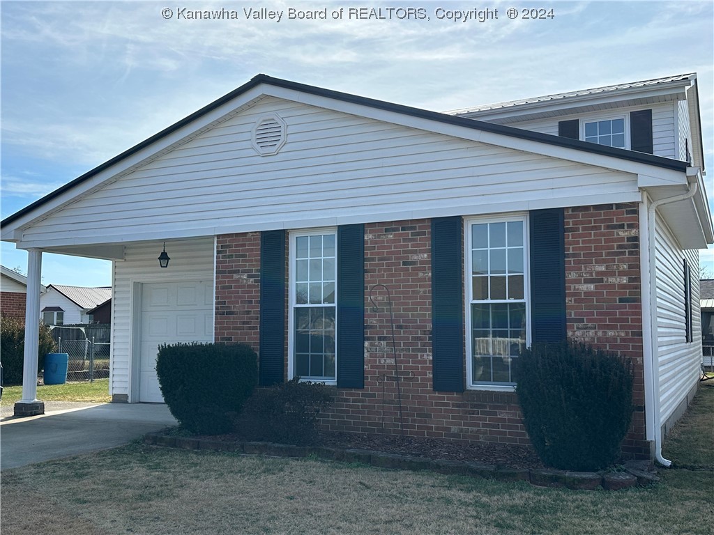 24 Warwick Road Point Pleasant, WV 25550 - Photo 1 of 27 24 Warwick Road