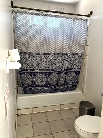 a bathroom with a toilet