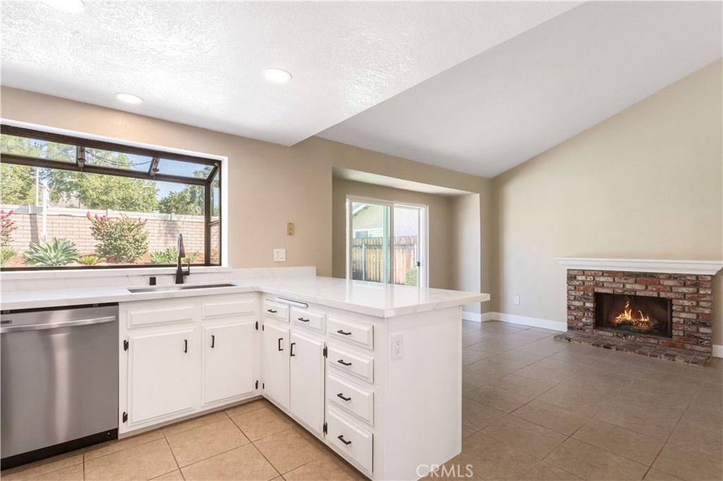 4185 Lodi Place Riverside, CA 92505 - Photo 13 of 40