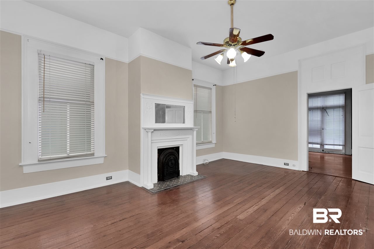1108 Government Street Mobile, AL 36604 - Photo 22 of 49 Ceiling Fans