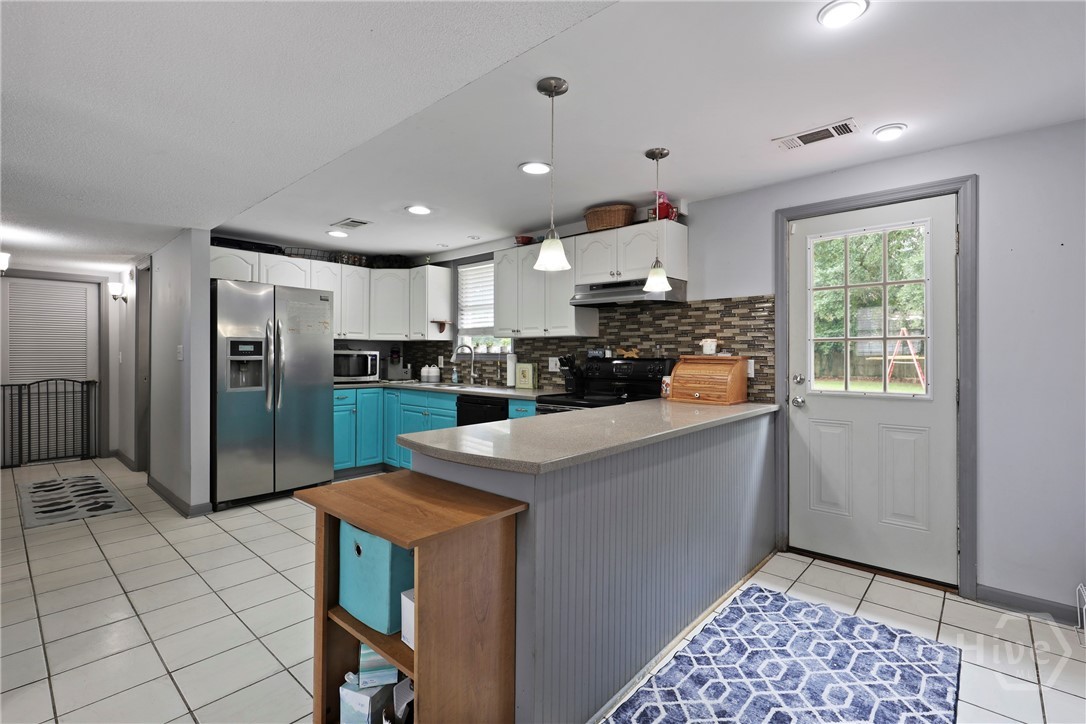 1025 Mohawk Street Savannah, GA 31419 - Photo 11 of 37