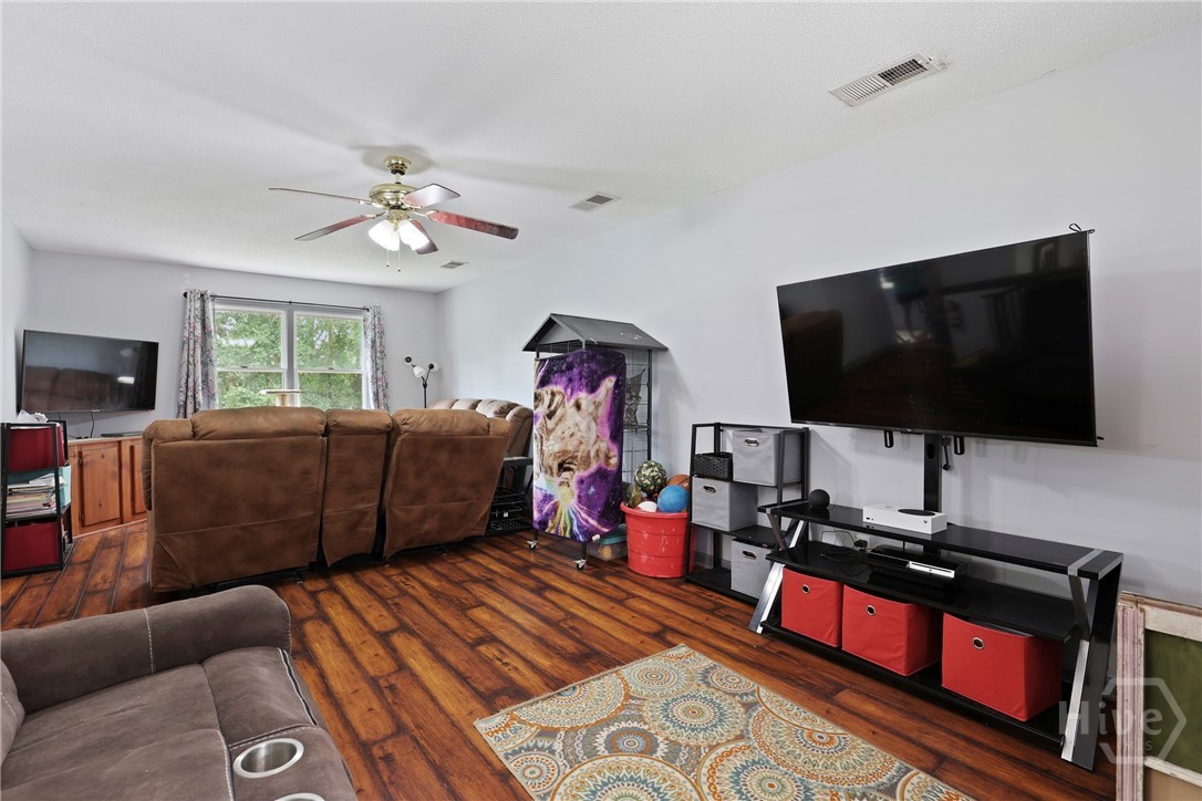 1025 Mohawk Street Savannah, GA 31419 - Photo 27 of 37