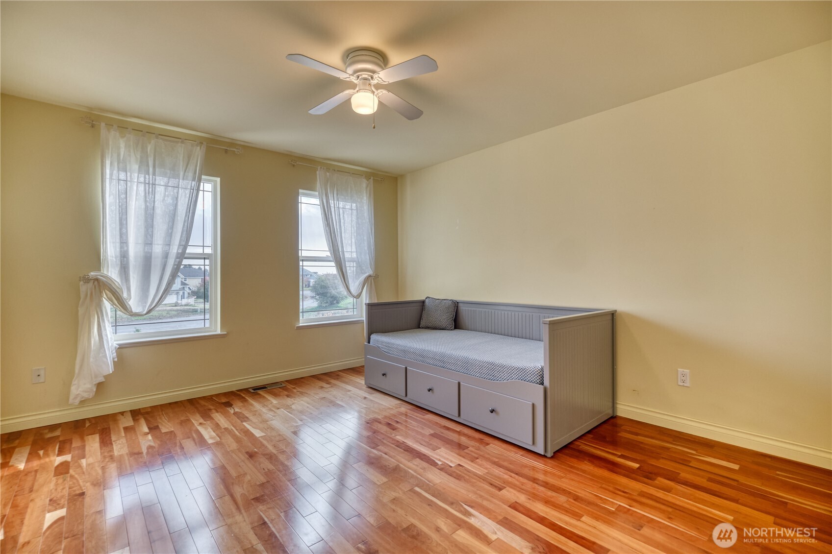 1561 Ocean View Lane Point Roberts, WA 98281 - Photo 22 of 38 Gallery Image 22