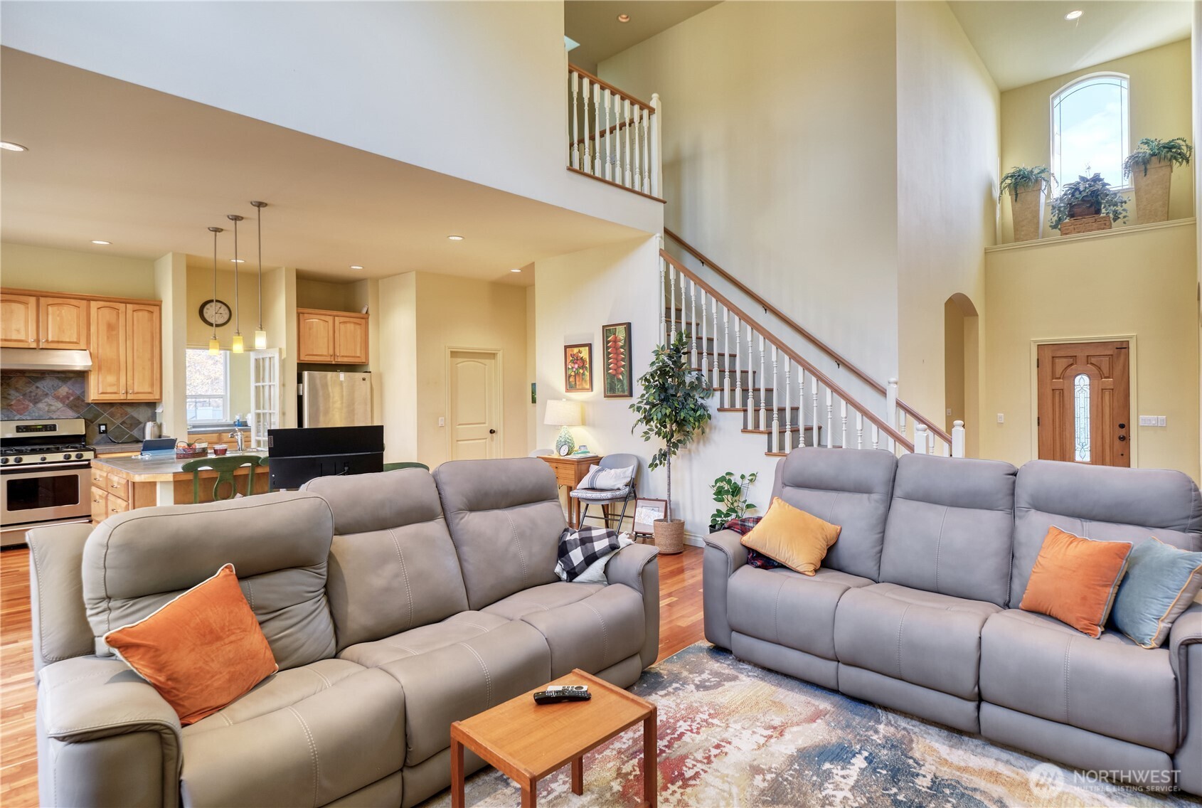 1561 Ocean View Lane Point Roberts, WA 98281 - Photo 4 of 38 Gallery Image 4