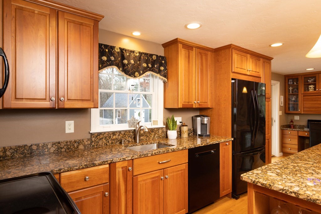 10 Rivers Edge Drive Rowley, MA 01969 - Photo 7 of 39 Gallery Image 7