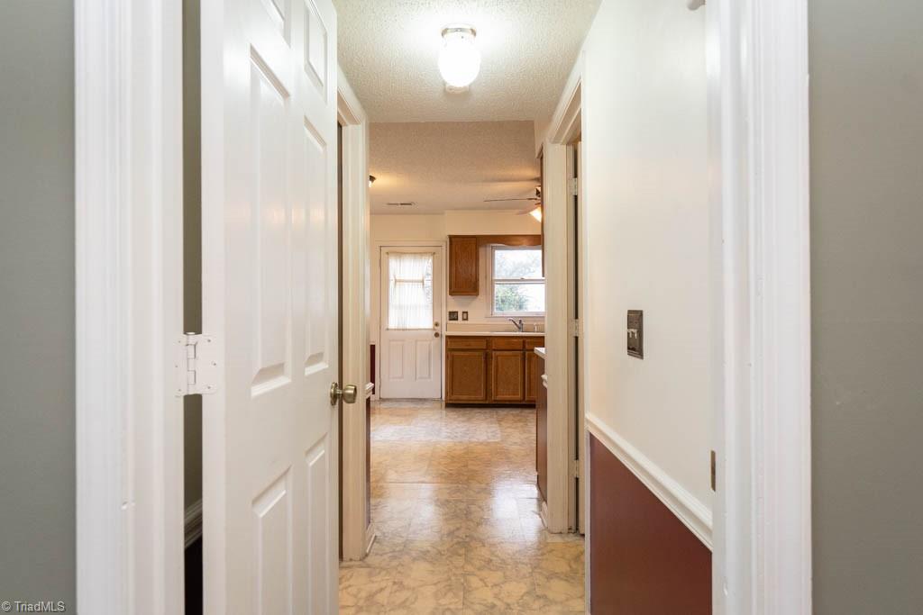 5701 Running Ridge Road Greensboro, NC 27407 - Photo 16 of 33 Gallery Image 16