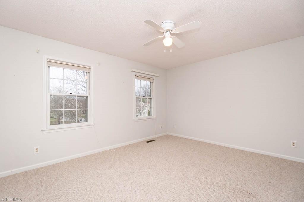5701 Running Ridge Road Greensboro, NC 27407 - Photo 29 of 33 Gallery Image 29