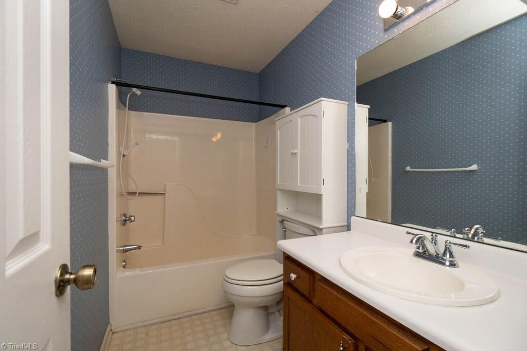 5701 Running Ridge Road Greensboro, NC 27407 - Photo 30 of 33 Gallery Image 30