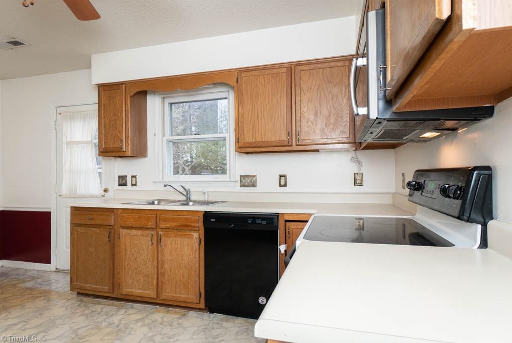 5701 Running Ridge Road Greensboro, NC 27407 - Photo 10 of 33 Gallery Image 10