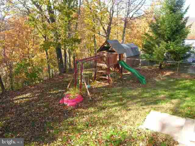 107 Sharon Road Enola, PA 17025 - Photo 3 of 15 Gallery Image 3