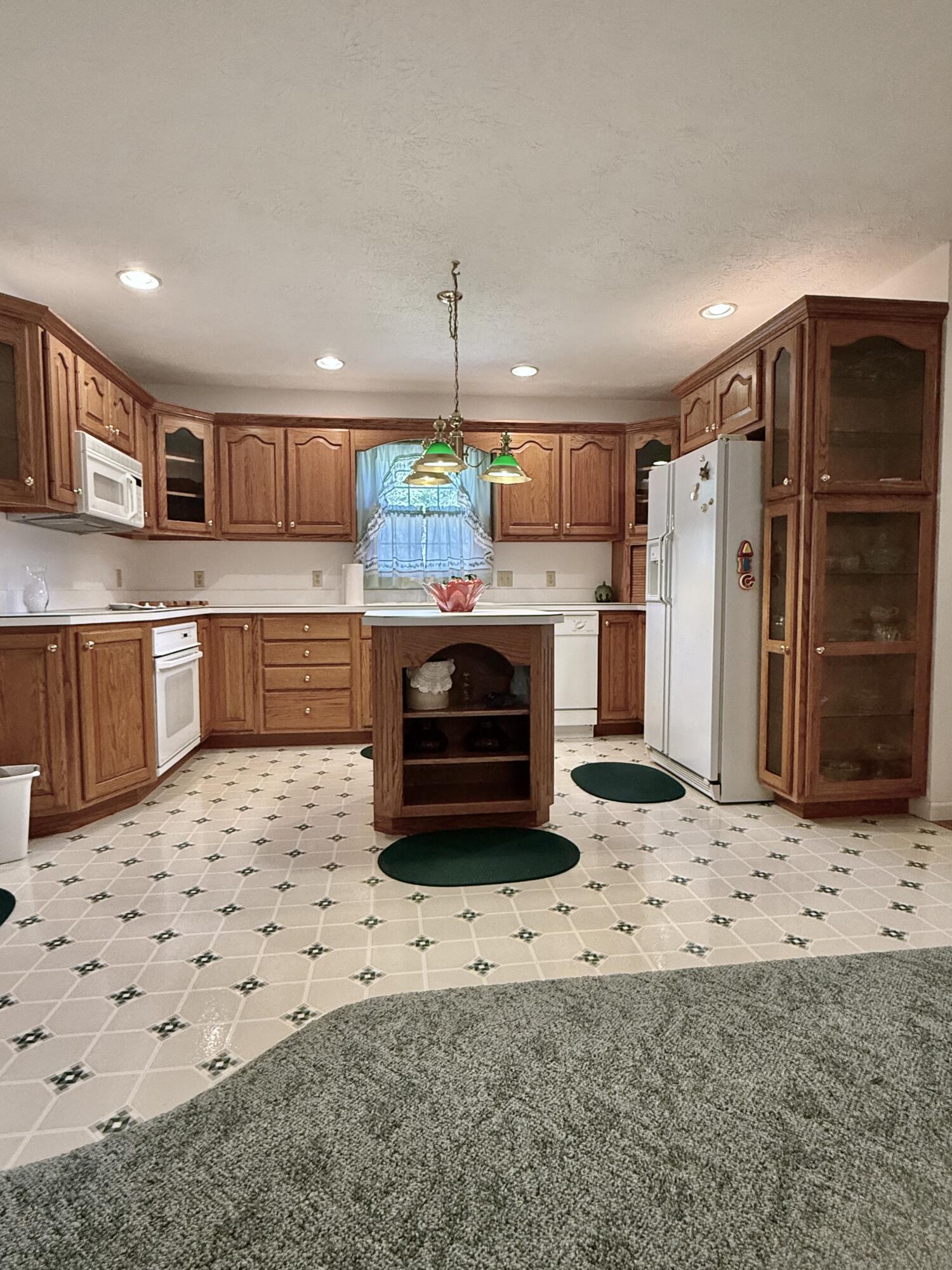 125 West Black Road Clearfield, KY 40313 - Photo 3 of 79 IMG_4835 2