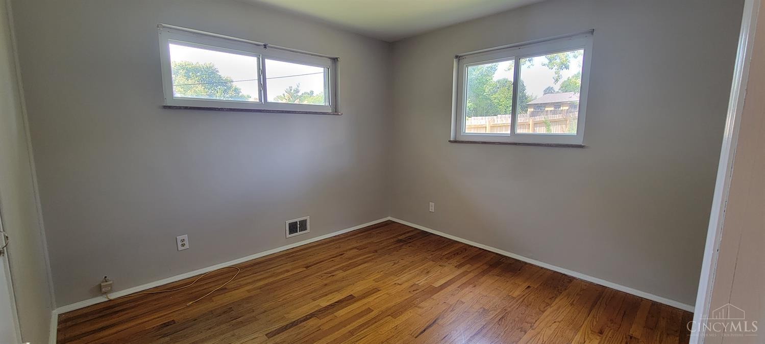 5424 Sidney Road Cincinnati, OH 45238 - Photo 13 of 23