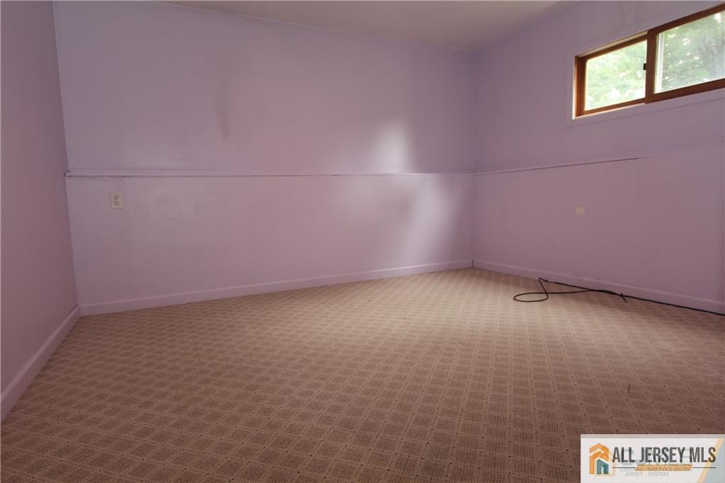 39 Stony Road Edison, NJ 08817 - Photo 15 of 15