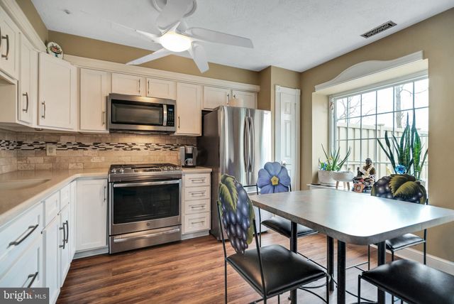 $425,000 | 33 Birch Court, Newtown, PA 18940