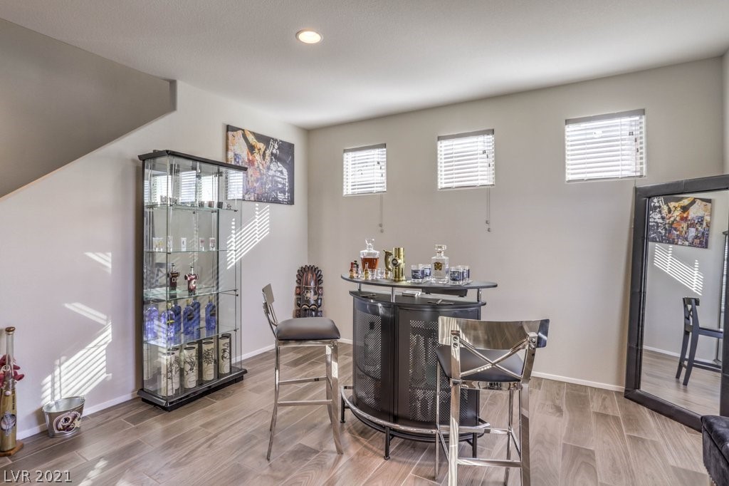 992 East Sunset Road Henderson, NV 89011 - Photo 8 of 43 Gallery Image 8