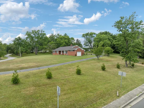 $410,000 | 114 Calhoun Street, Smithville, TN 37166