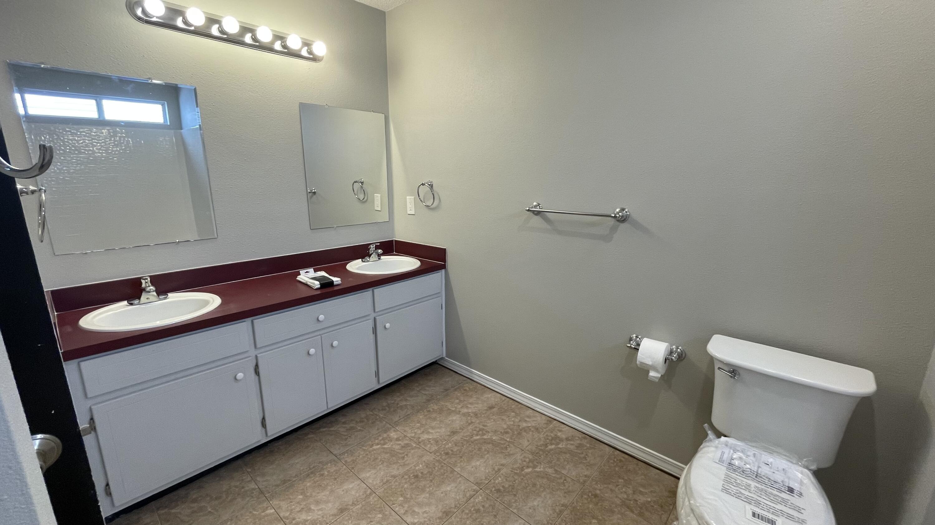 463 Sandy Ridge Circle Mary Esther, FL 32569 - Photo 10 of 18 Master Bath
