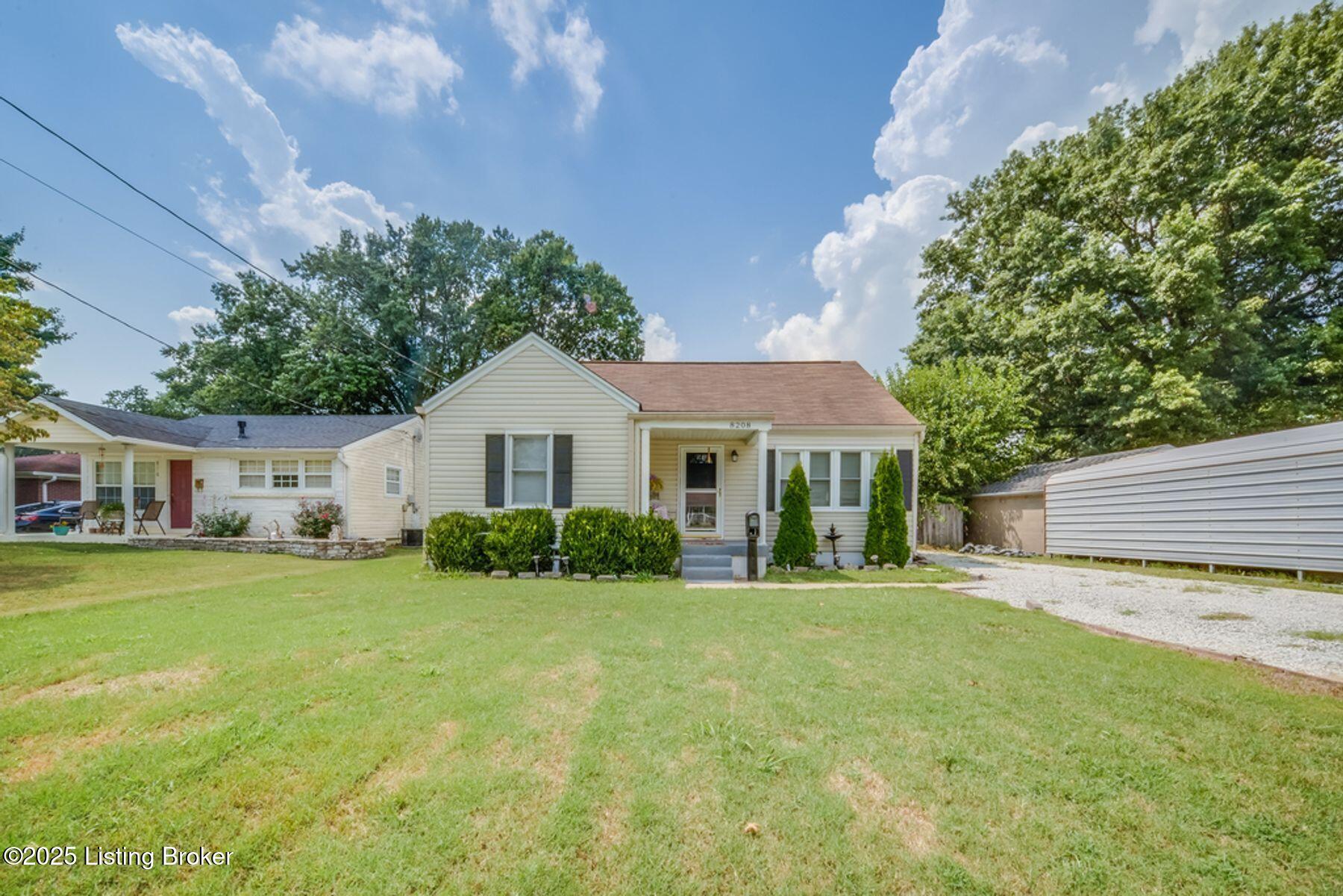 8208 Kerry Road Louisville, KY 40258 - Photo 1 of 18 photo_online_000