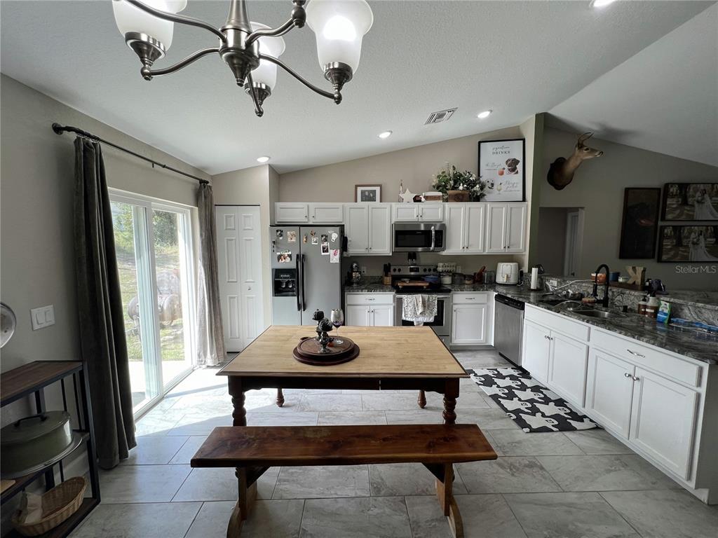7860 Southwest 127th Loop Ocala, FL 34473 - Photo 5 of 17 Gallery Image 5