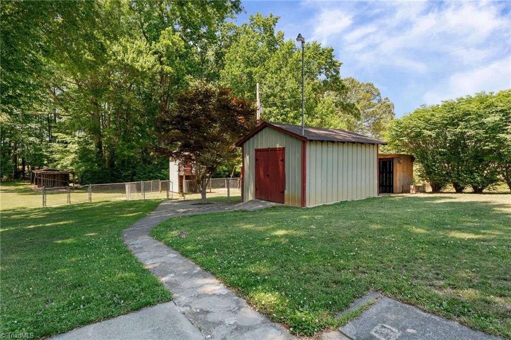 661 Liberty Church Road Mocksville, NC 27028 - Photo 8 of 50