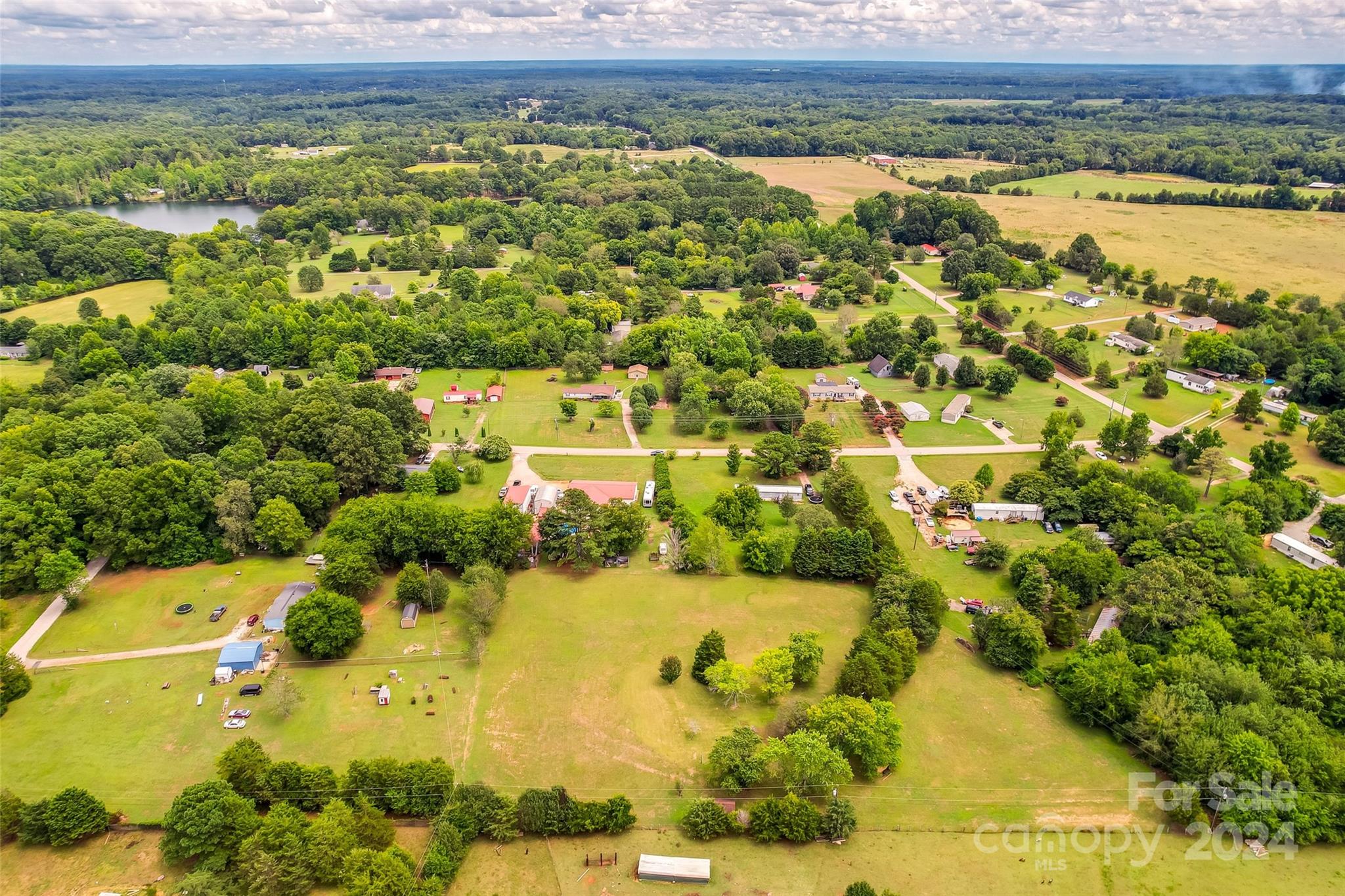 1529 Moore Road York, SC 29745 - Photo 3 of 11 Gallery Image 3