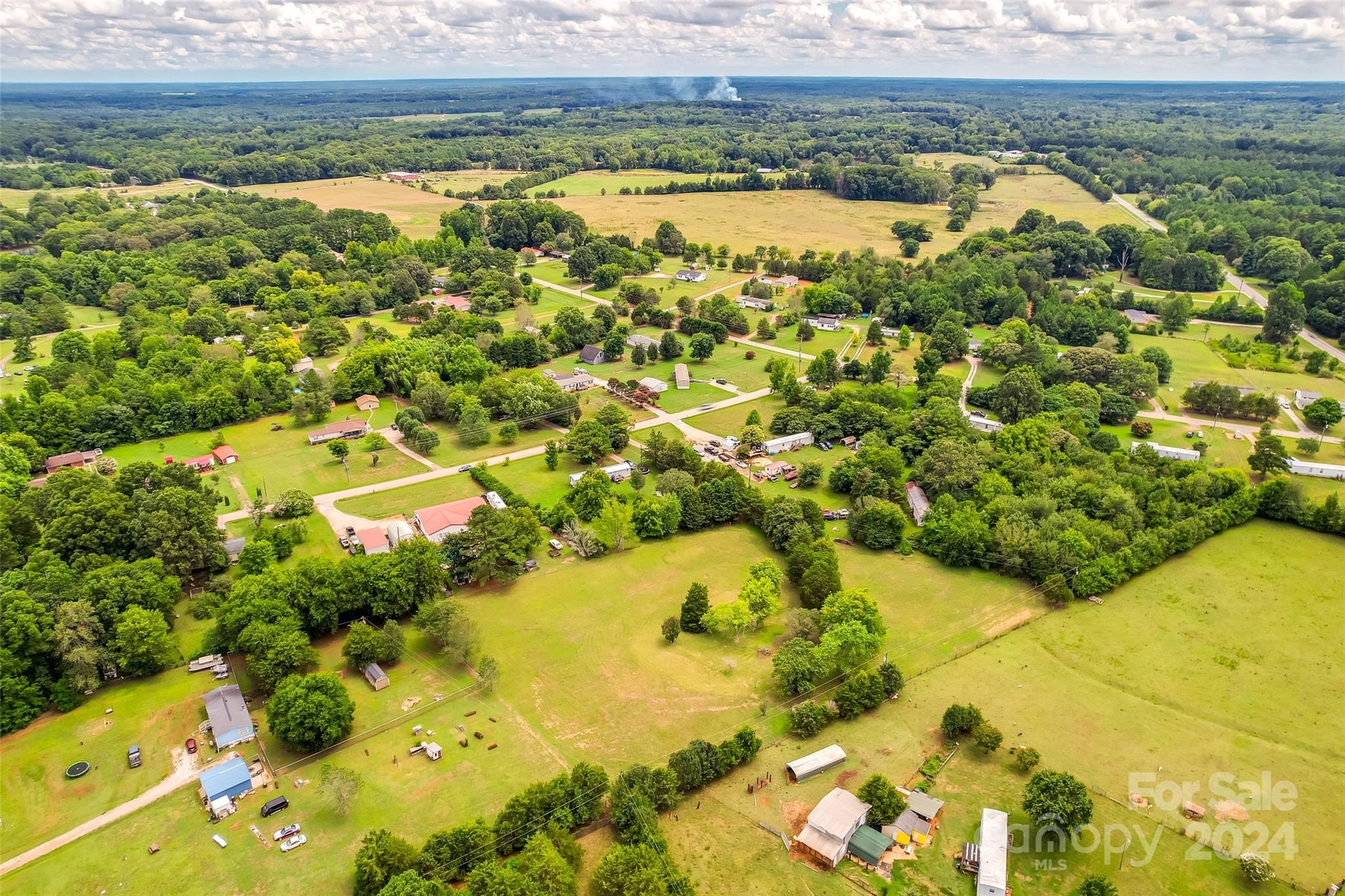 1529 Moore Road York, SC 29745 - Photo 4 of 11 Gallery Image 4