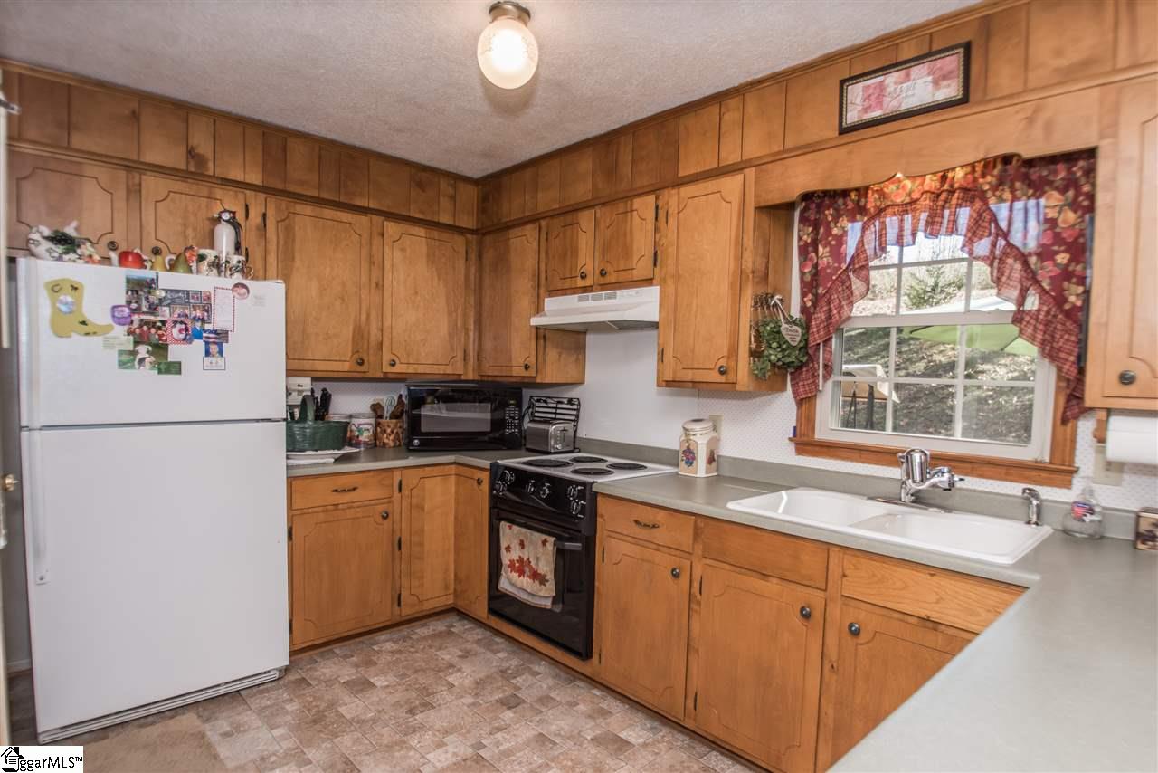 2771 Jameson Road Pickens, SC 29671 - Photo 13 of 26