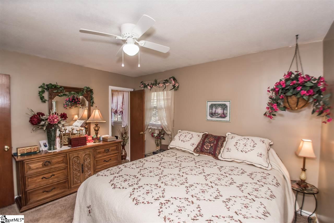 2771 Jameson Road Pickens, SC 29671 - Photo 16 of 26