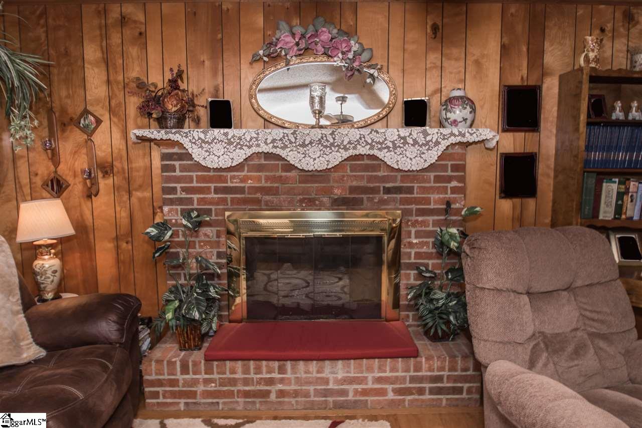 2771 Jameson Road Pickens, SC 29671 - Photo 7 of 26