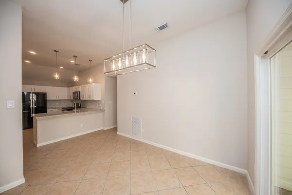 $1,875 | 121 Coffee Lane, Lake Jackson, TX 77566