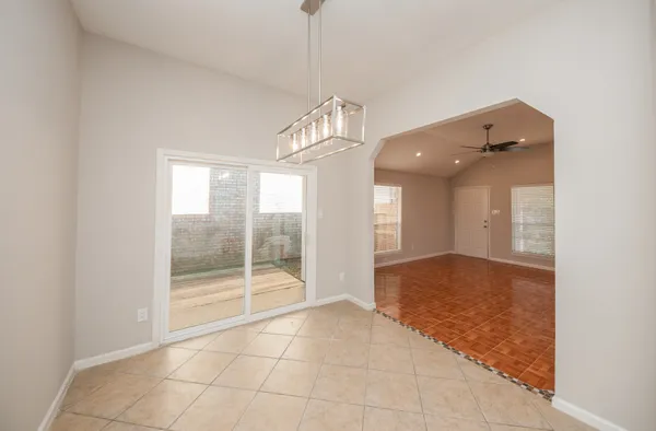 $1,875 | 121 Coffee Lane, Lake Jackson, TX 77566