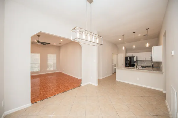 $1,875 | 121 Coffee Lane, Lake Jackson, TX 77566