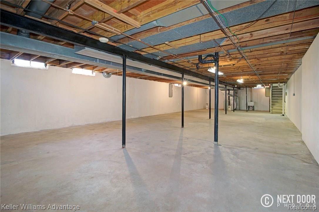 17525 Wayne Road Livonia, MI 48152 - Photo 18 of 22 18.jpeg