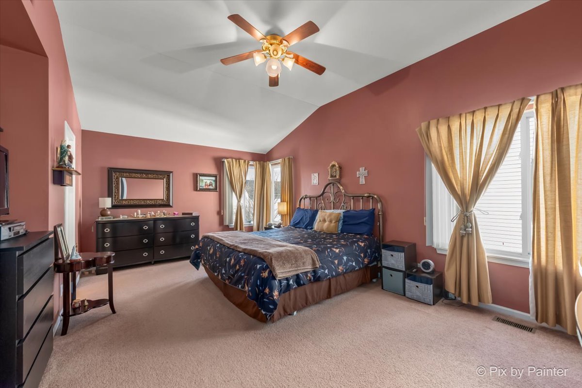 6843 Highgate Road Carpentersville, IL 60110 - Photo 15 of 42 Gallery Image 15