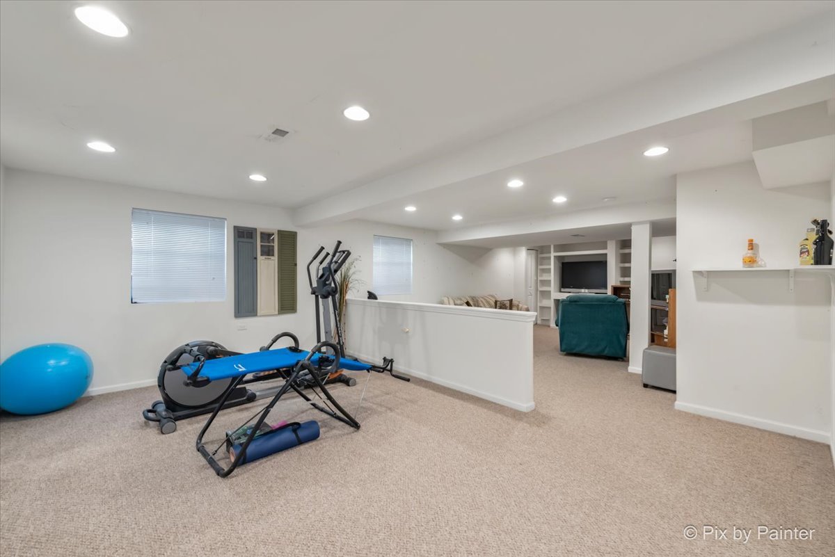 6843 Highgate Road Carpentersville, IL 60110 - Photo 25 of 42 Gallery Image 25