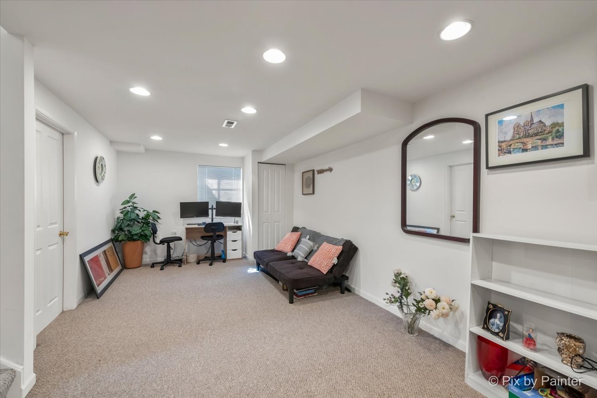 6843 Highgate Road Carpentersville, IL 60110 - Photo 28 of 42 Gallery Image 28