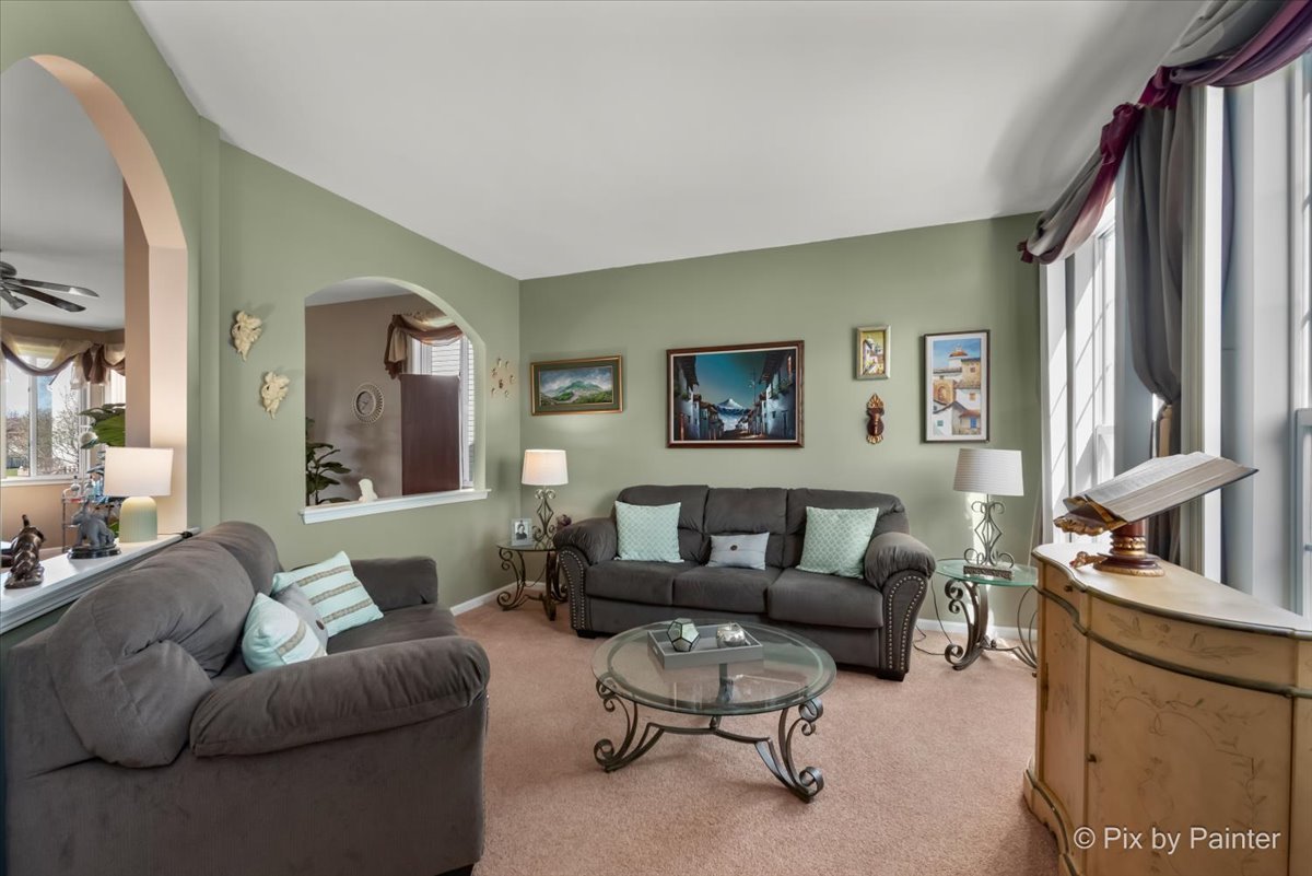 6843 Highgate Road Carpentersville, IL 60110 - Photo 4 of 42 Gallery Image 4