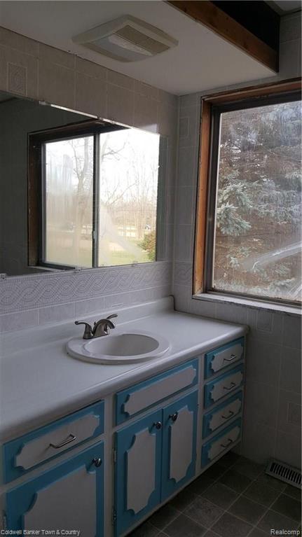 7316 Runyan Lake Road Fenton, MI 48430 - Photo 14 of 41 Gallery Image 14