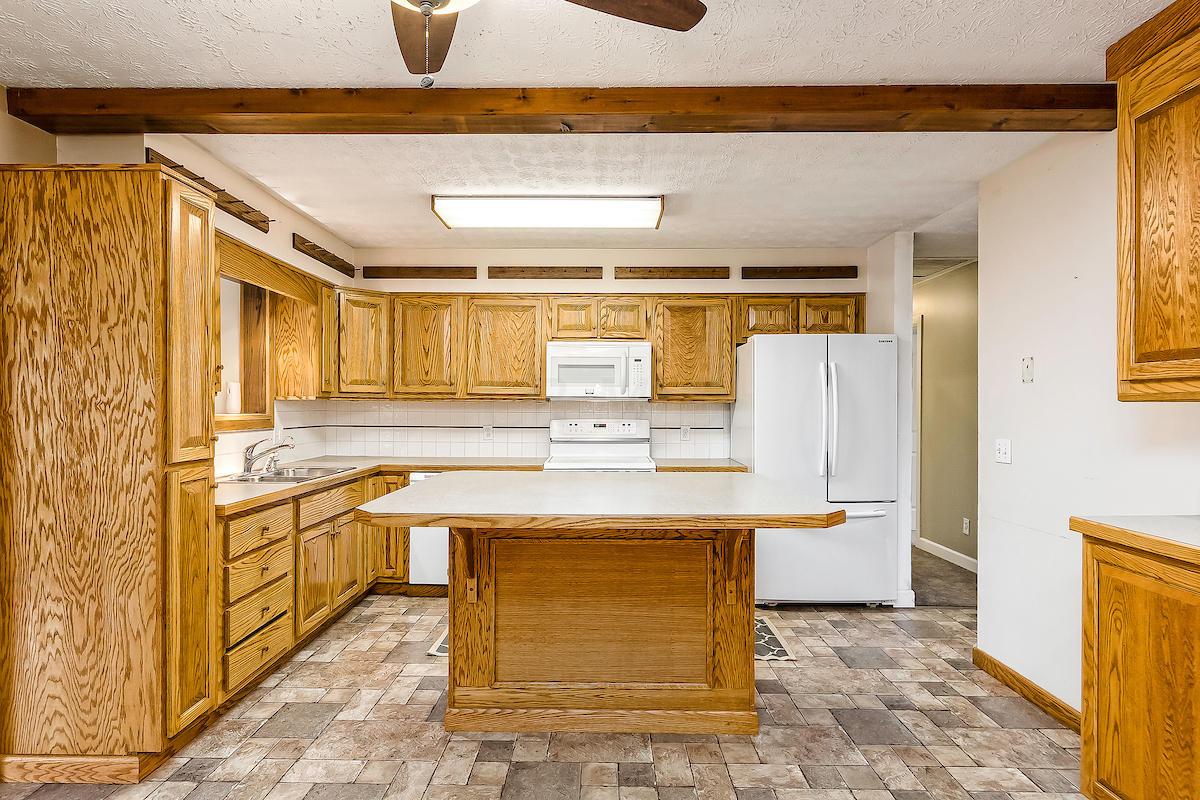 164 Hillgail Road Southwest Pataskala, OH 43062 - Photo 21 of 48 Gallery Image 21