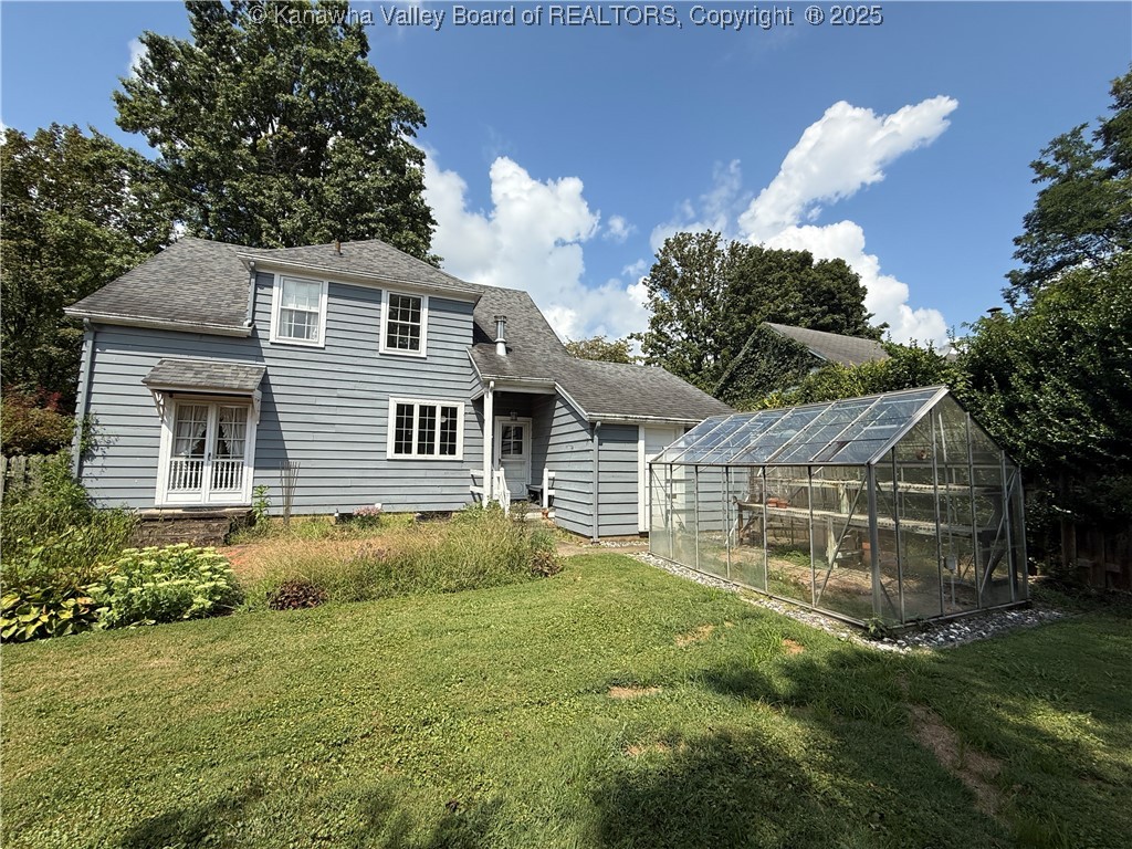 1006 Main Street Point Pleasant, WV 25550 - Photo 26 of 31 backyard